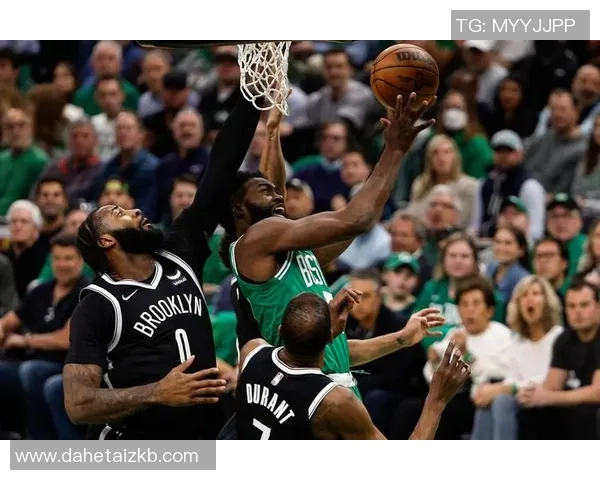 2016年NBA常规赛篮网对决快船精彩回顾与赛后分析 2016年NBA常规赛篮网对决快船精彩回顾与赛后分析